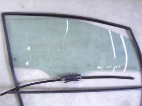 VW Fox 5Z1 Scheibe T�rscheibe Scheibendichtung LV 3-t�rer