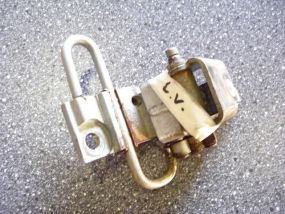 VW Polo 9N Scharnier T�rscharnier LV Silber