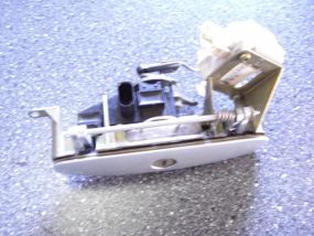 VW Polo 9N Heckklappenschloss Griff silber ZV Stellmotor