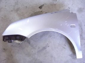 VW Polo 9N Kotfl�gel LV Silber LA7W