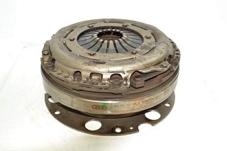 Audi A4 8K B8 12-15 Dual mass flywheel momentum with clutch manual transmission