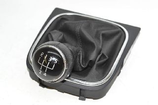 VW Golf 6 Plus 09-14 Shift knob shift boot 5-speed black / chrome plastic