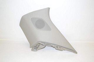 Audi Q3 8U 16- Facing D column right top silver