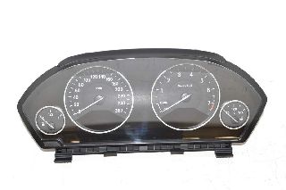 BMW 3er F30 F31 LCI 15- Combination Instrument Speedometer Gasoline manual gearbox xDrive