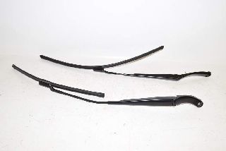 VW T-Roc A1 17- Disc WIPER ARM front L + R left + right set black