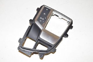 Audi A4 8W B9 16- Display for automatic transmission cover switching position