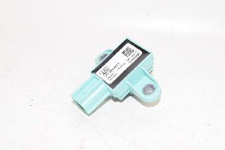 Audi Q3 8U 11-15 Sensor pressure sensor front doors