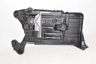 VW Passat 3G B8 14- Battery box Battery Console lower part