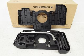 Audi A5 8T 12- Tool set Tool Wheel wrench Tow hook Screwdriver Mounting mandrel ORIGINAL
