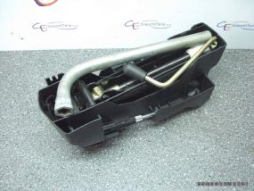 VW Polo 6N2 00-02 Werkzeugsatz Wagenheber etc