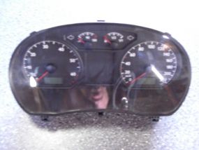 VW Polo 9N 02-05 Kombiinstrument Tacho Benzin