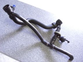 VW Passat 3B 96-00 Heizungsventil Kühlmittelschlauch Kühlwasserschlauch